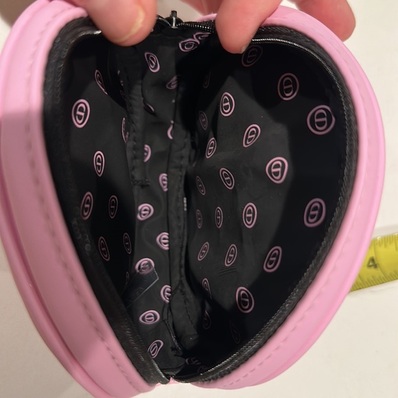 Authentic Christian Dior RARE Round Baby Pink Logo Make Up Bag or Coin Purse - Picture 3 of 3